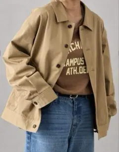 ベージュ ブルゾン