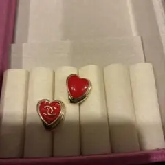 CCロゴ・ ハート型ピアス 赤 ゴールド
