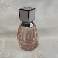 JIMMY CHOO 香水 ピンク ボトル　空き瓶のサムネイル