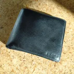 ち*丸様 PRADA プラダ サフィアーノレザー二つ折り財布