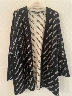 BALENCIAGA ロゴ総柄 カーディガン ユニセックスのサムネイル