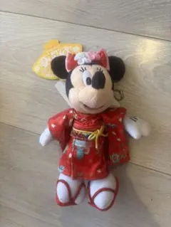 ディズニー　ミニーマウス 2013年お正月ぬいぐるみバッジ