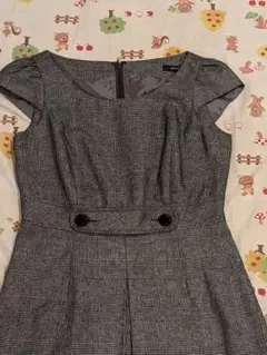 コムサイズム　Aラインひざ丈ワンピース