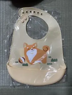 シリコンビブ　犬　 お食事エプロン　折りたたみ可能