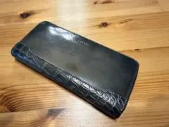 yuhaku 二つ折り財布 クロコ型押し グラデーション yuhaku 二つ折り財布 クロコ型押し グラデーション - メルカリ