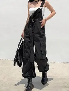 SS54 SHEIN 黒 サロペット カーゴパンツ オーバーオールのサムネイル