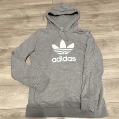 adidas グレー フード付きパーカー M