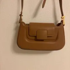 ブラウン ショルダーバッグ