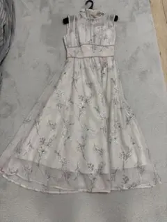 マーキュリーデュオ　花柄バックレースアップワンピース　Sサイズ　ライトグレー