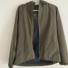 無印良品　ナイロンパーカーのサムネイル