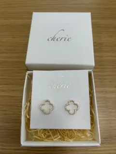 cherie クローバー ピアス イエローゴールドのサムネイル