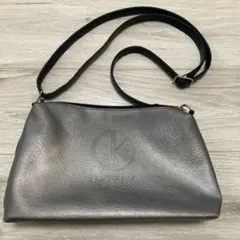 D.KELLY 合成皮革 ショルダーバッグ　シルバー×ブラック