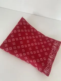 【美品】バンダナ　ナプキン　ハンカチ　スカーフ　赤