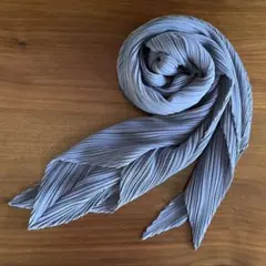 2025年最新】pleats please スカーフの人気アイテム - メルカリ