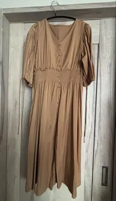 結婚式　参列用　パーティードレス　ブラウン