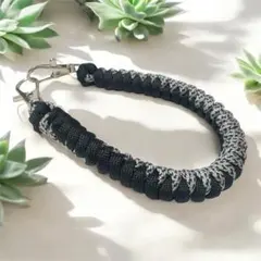 カラー変更可能　パラコード　スマホストラップ　ハンドストラップ　ブラック