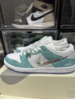 2026年最新】nike dunk sb aprilの人気アイテム - メルカリ