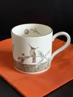ウェッジウッドハミングバードマグカップ　コーヒーカップ　黒壺マーク　共箱付