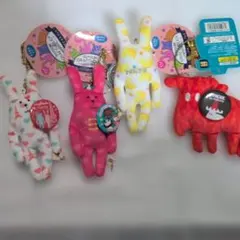 ウサギとクマのストラップ ぬいぐるみ