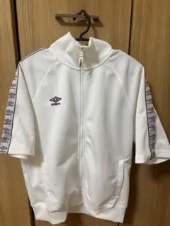umbro ホワイト ジップアップジャージ　Mサイズのサムネイル