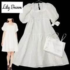 13970円 リリーブラウンシアーボリュームワンピース Lily Brown