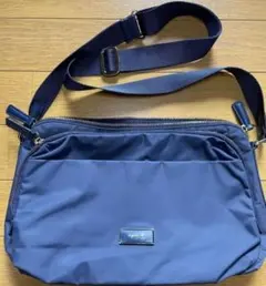 アニエスベー　ネイビー　ナイロン　ショルダーバッグ　軽量　街歩き　旅行
