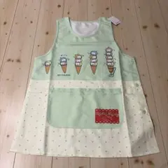 新品　未使用　エプロン　保育士　猫　にゃんにゃんにゃんこ