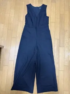 UNIQLO 黒 Ｖネックサロペット　Mサイズ