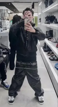 GOAR.ARCHIVE クロコレザー パンツ ホワイト - メルカリ