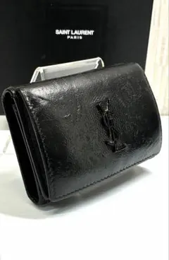 サンローラン　レザー　カサンドラ　三つ折り財布　コンパクトウォレット　ブラックのサムネイル