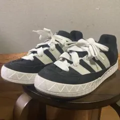 adidas スエード スニーカー 黒/白