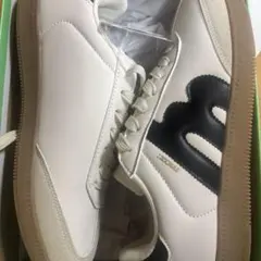 MOZ ホワイト/ブラック スニーカー 24.5 cm