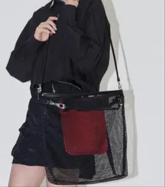 [美品] TOGA TOO/トーガトゥメッシュショルダーバッグのサムネイル