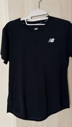 New Balance Tシャツ ブラックのサムネイル