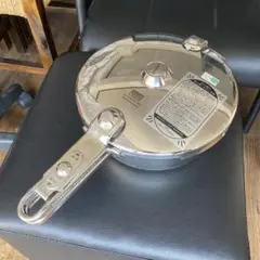 パーフェクトキッチン  圧力鍋 9リットル ビッグサイズ ドイツ製 希少 絶版品 タッパーウェア パーフェクトキッチン 圧力鍋 9リットル