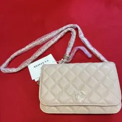 クレイサス　ベージュ キルティング ショルダーバッグ　チェーンウォレット