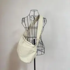 UNIQLO ユニクロ　ドローストリングショルダーバッグ