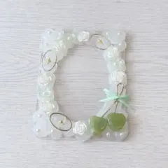 ハンドメイド　トレカケース　硬質ケース　ホイップデコ　黄緑　さくらんぼ