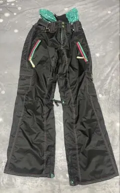 スノボ ウェア パンツ swivel ボトムス スウィベル アクティブでオシャレな女の子をサポートするブランド『Swivel