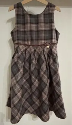 Item thumbnail for item 51a3aa98-417d-469e-82bc-fc622f32375a