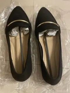 パンプス　黒　メタル　ペタンコ