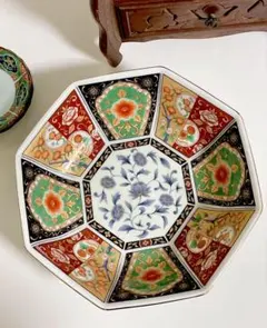 有田焼　弥生窯　金彩古伊万里　大鉢　八角鉢　赤絵　金襴手　色絵　盛皿　間取花紋