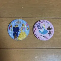 ディズニー刺繍缶バッジ　美女と野獣、不思議の国のアリス