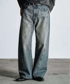 VINTAGE WASHED CURVED DENIM