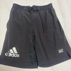 adidas ハーフパンツ ブラック Mのサムネイル
