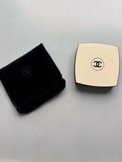 CHANEL アイシャドウ パレット レ ベージュ パレット ルガールのサムネイル