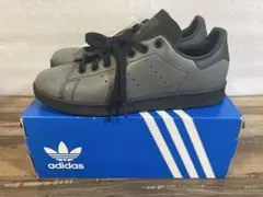 adidas スタンスミス ブラック/カーボン　24.5cm H05478