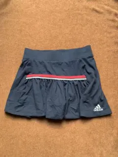 adidas (アディダス)スコート