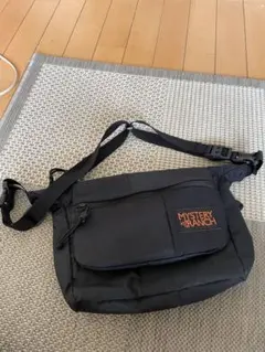 MYSTERY RANCH ブラック ショルダーバッグ