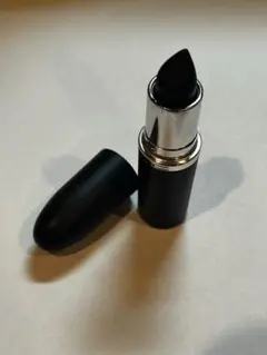 MAC マキシマルシルキーマットリップスティック キャビア